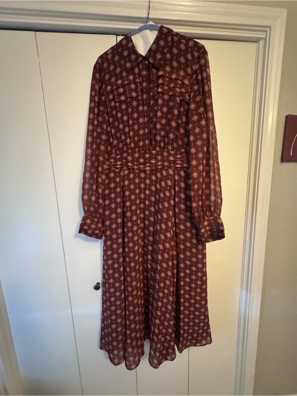 Vintage-Inspired Burgundy Printed Long Sleeve Dress